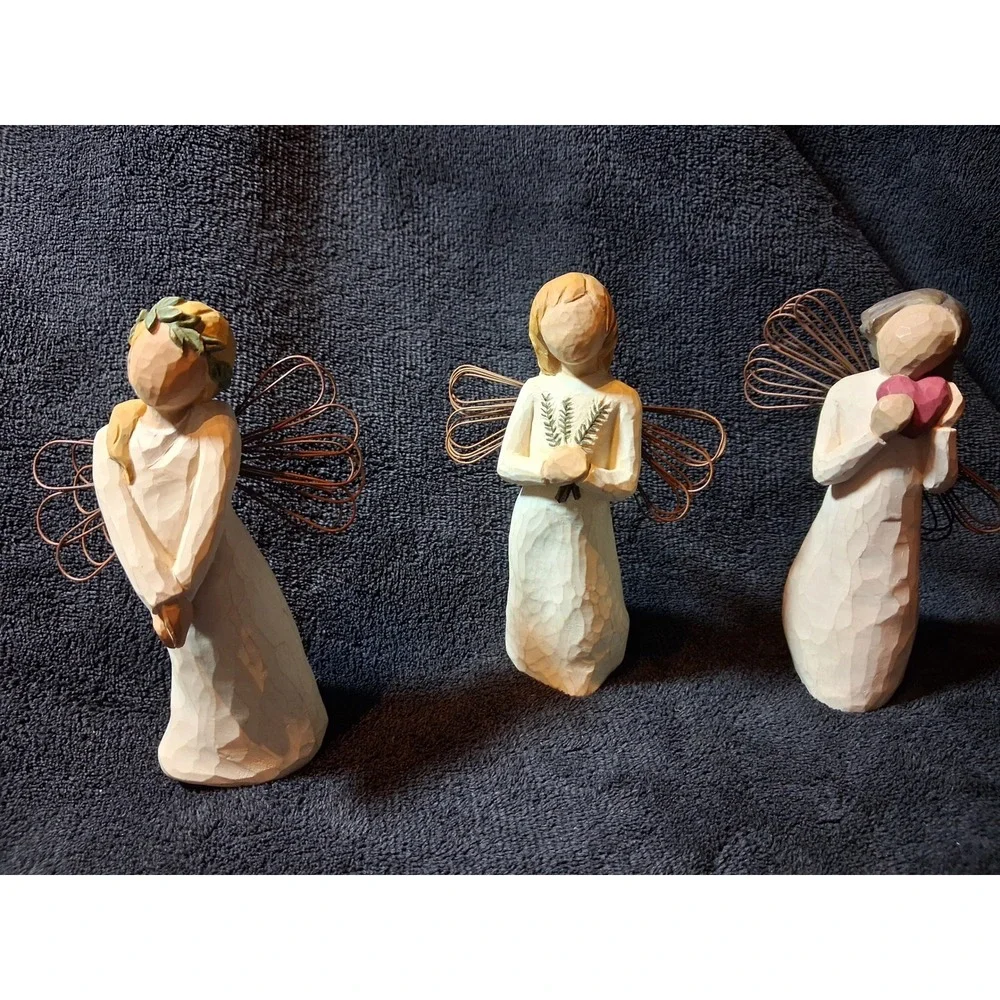 Willow Tree Angel Figurine Set of 3 Heart Remembrance Celebrate Susan Lordi